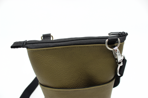 Gassitasche Fauxleder Olive – Bild 2
